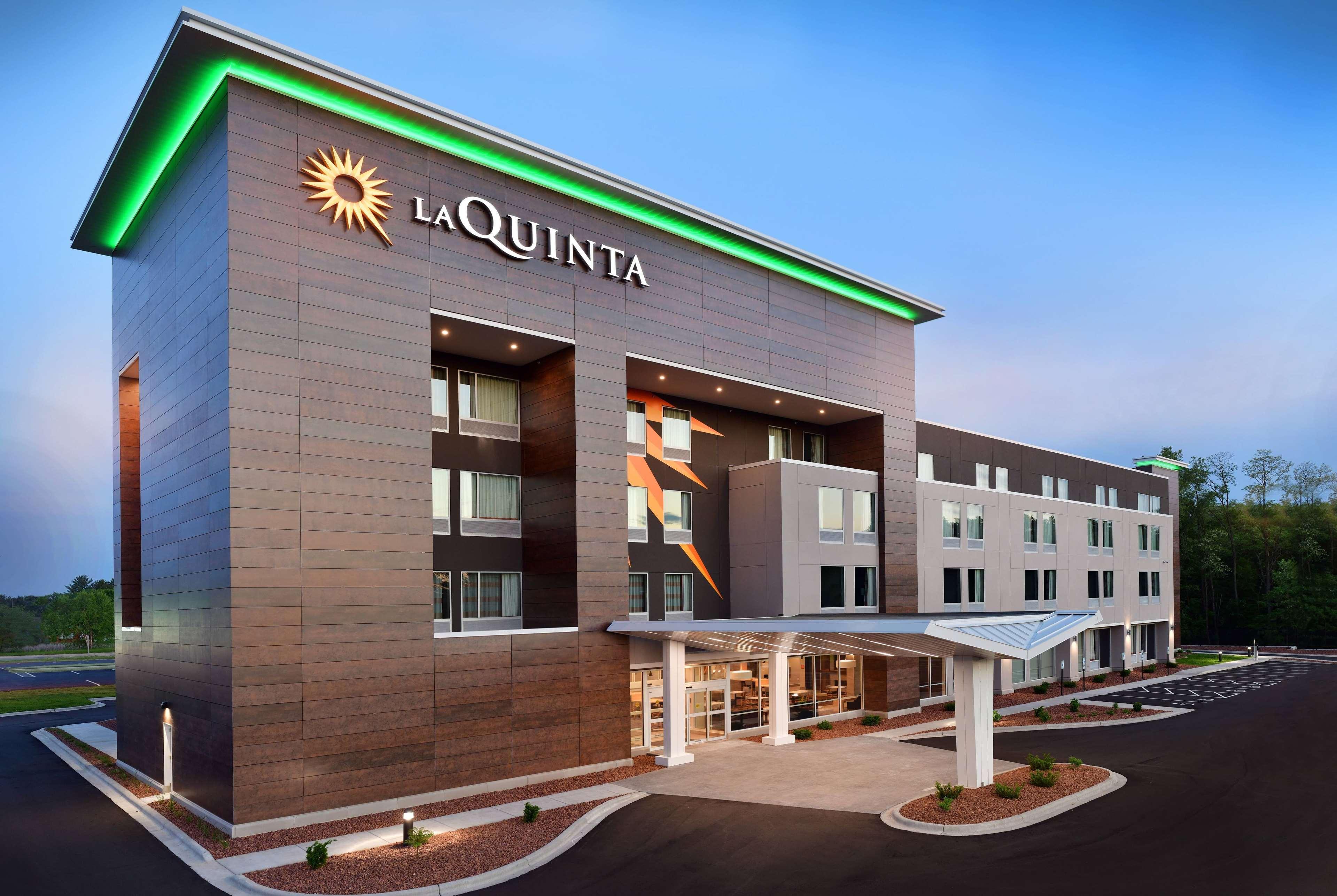 La Quinta Inn & Suites By Wyndham Wisconsin Dells- Lake Delton Экстерьер фото
