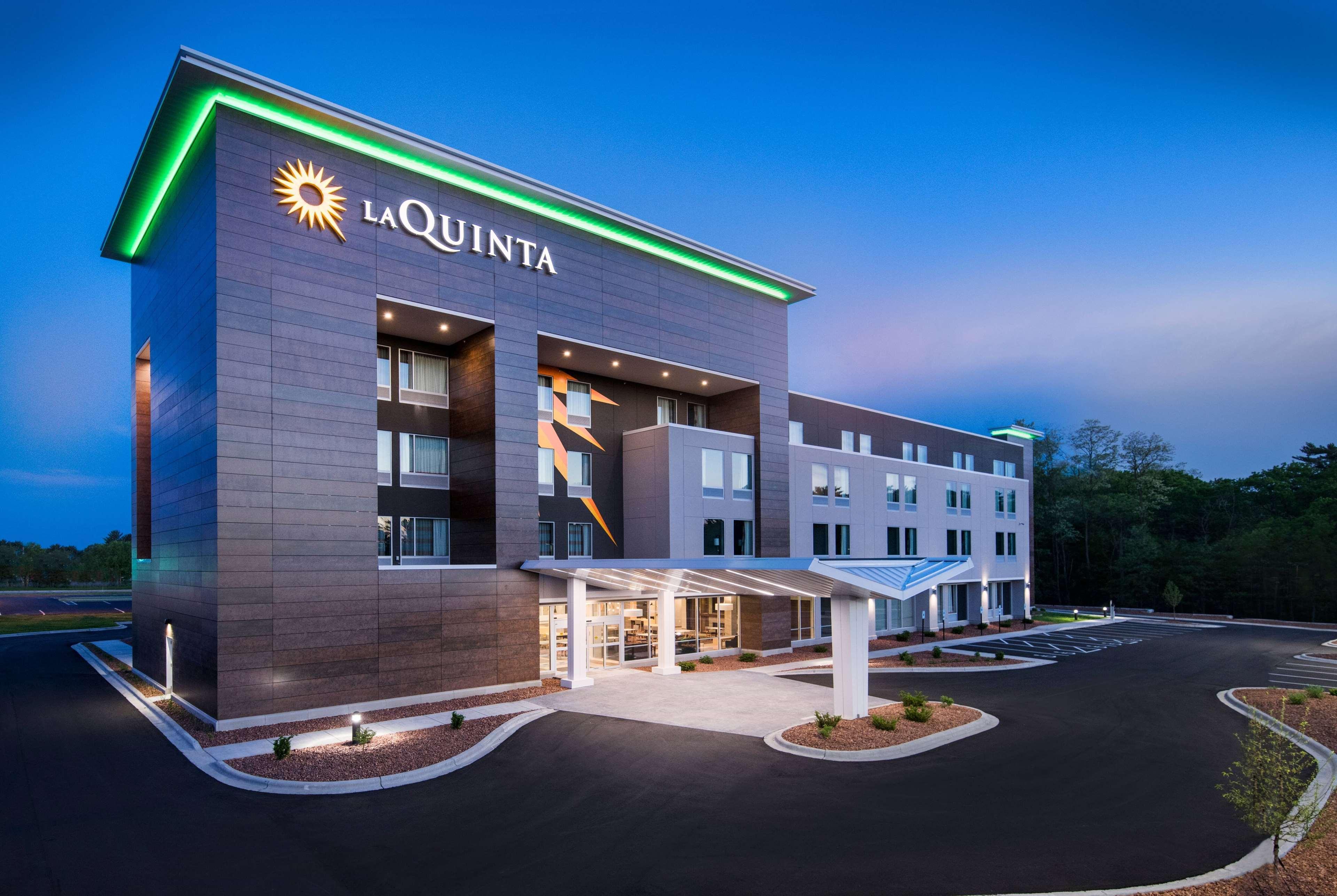 La Quinta Inn & Suites By Wyndham Wisconsin Dells- Lake Delton Экстерьер фото